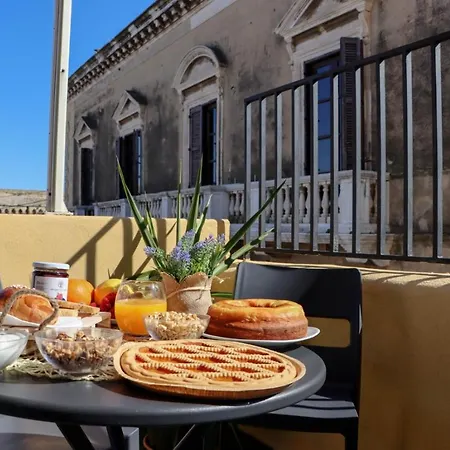 Carlo V Bed & Breakfast