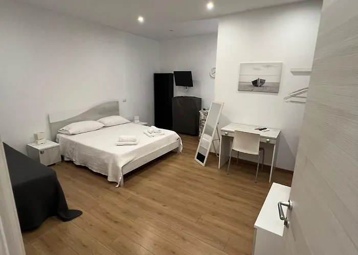 Alojamento de Acomodação e Pequeno-almoço Carlo V Crotone